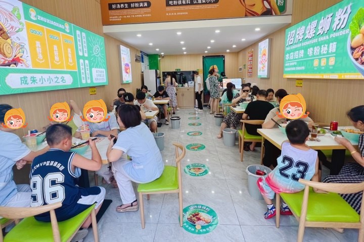 小本餐飲創(chuàng)業(yè)市場(chǎng)中，螺螄粉加盟選擇哪個(gè)品牌好？