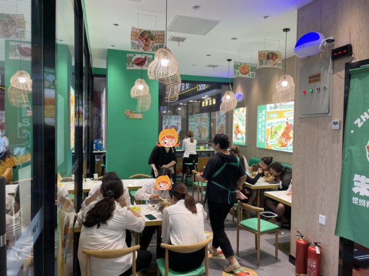 沒經(jīng)驗能開螺螄粉店嗎？新手創(chuàng)業(yè)該如何挑選品牌？