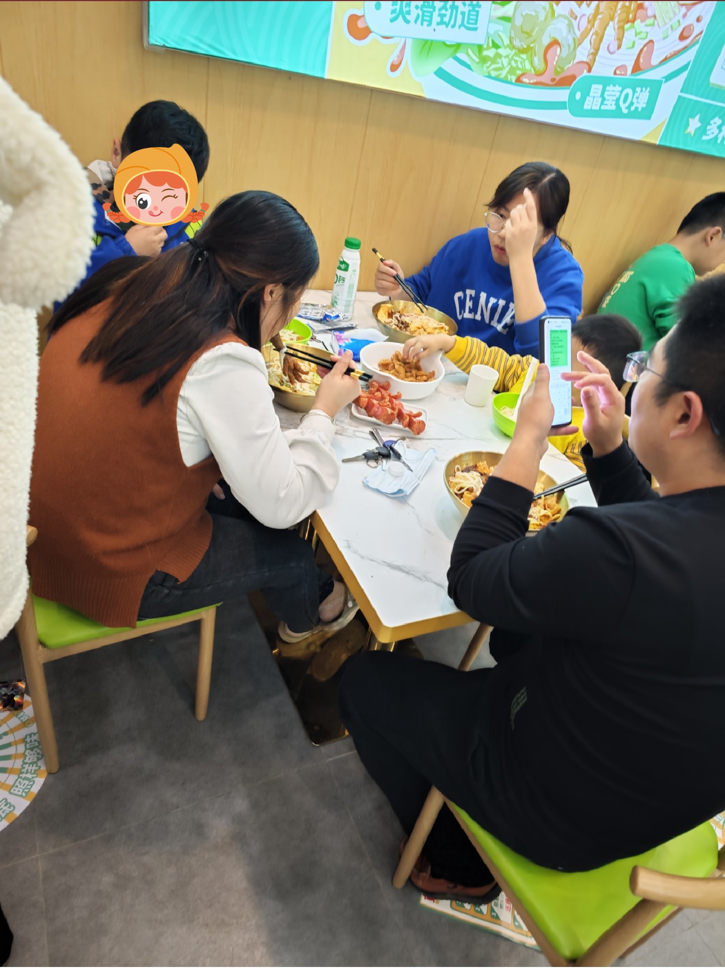 柳州螺螄粉是一個(gè)很好的創(chuàng)業(yè)項(xiàng)目，新手小白應(yīng)該如何正確選擇呢？