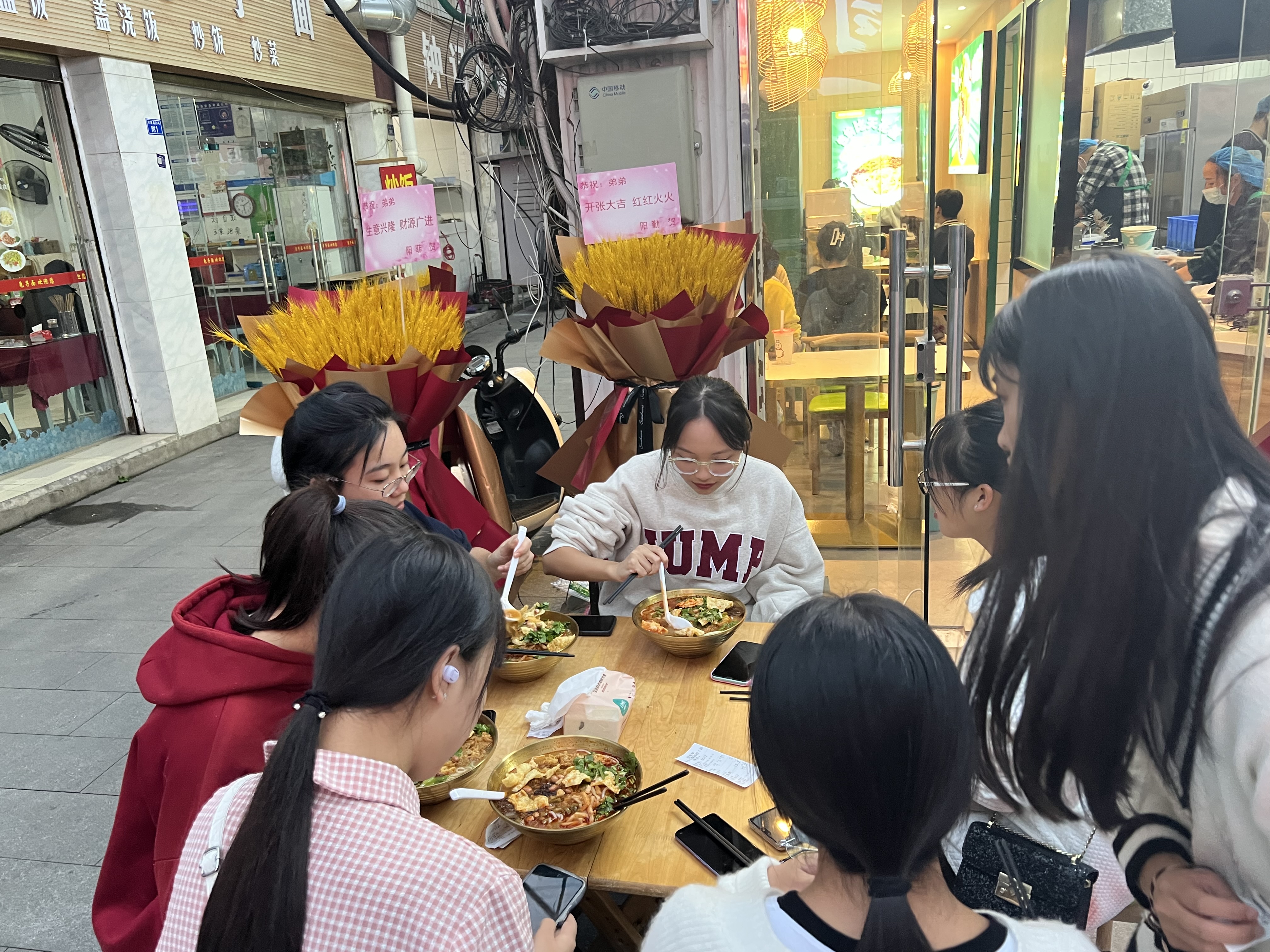 選擇品牌加盟螺螄粉店的難度大，螺螄粉加盟哪個品牌好？