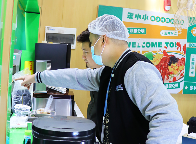 怎么去選擇一個螺螄粉加盟品牌？螺螄粉加盟注意事項