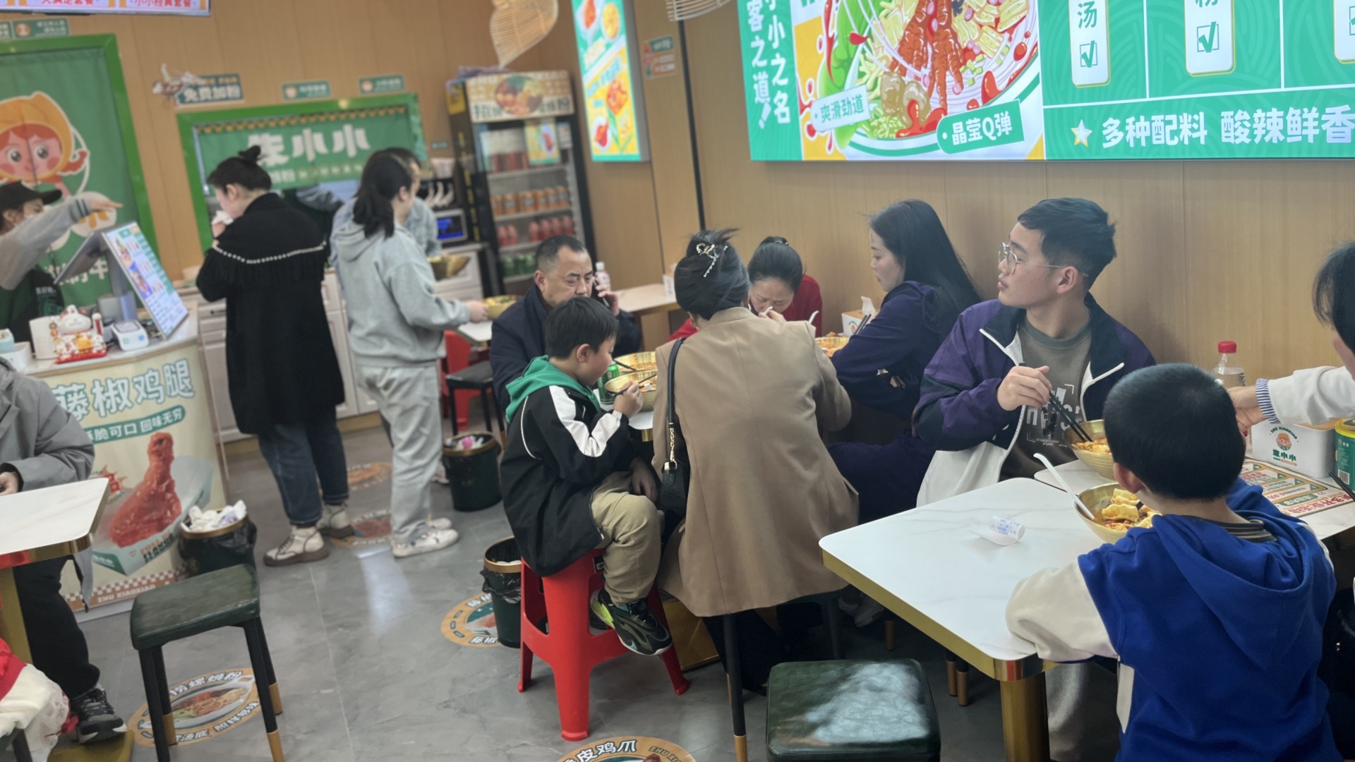 朱小小螺螄粉口碑好，螺螄粉加盟選好品牌是關(guān)鍵